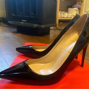 Women’s Christian Louboutin pointed black heel shoes size 38 new never worn
